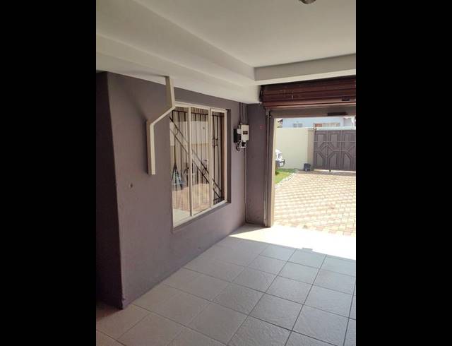 3 BEDROOM HOUSE FOR SALE IN NATURENA EXT 19
